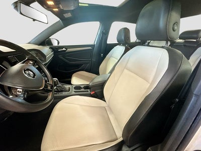 2019 Volkswagen Jetta R-Line