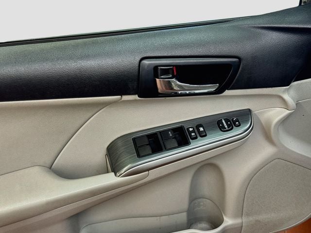 2012 Toyota Camry Hybrid XLE