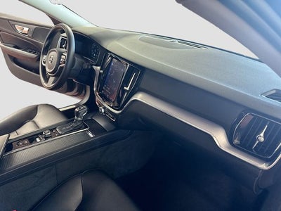 2020 Volvo S60 T5 Momentum