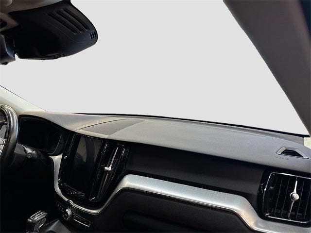 2019 Volvo XC60 T5 Momentum