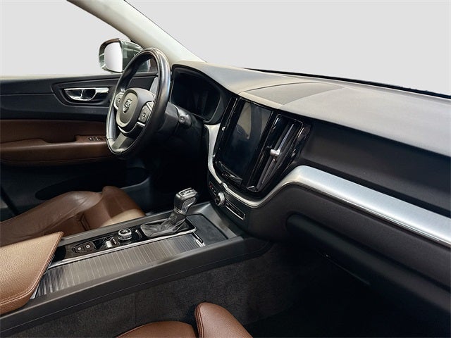 2019 Volvo XC60 T5 Momentum