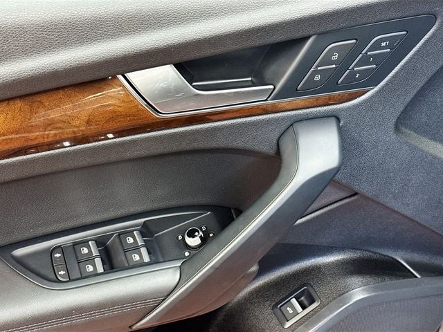 2020 Audi Q5 45 Premium Plus quattro