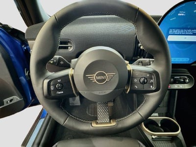2026 MINI 4 DOOR Signature Plus