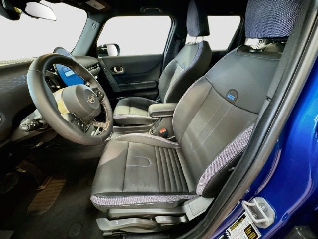 2026 MINI 4 DOOR Signature Plus