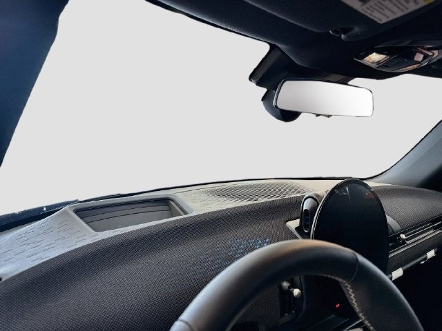 2026 MINI 4 DOOR Signature Plus