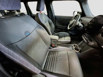 2026 MINI 4 DOOR Signature Plus