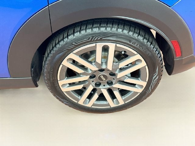 2026 MINI 4 DOOR Signature Plus