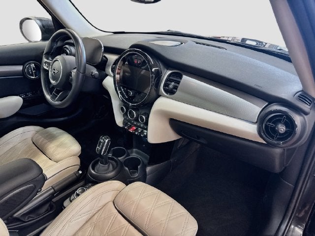 2024 MINI HARDTOP 4 DOOR Iconic