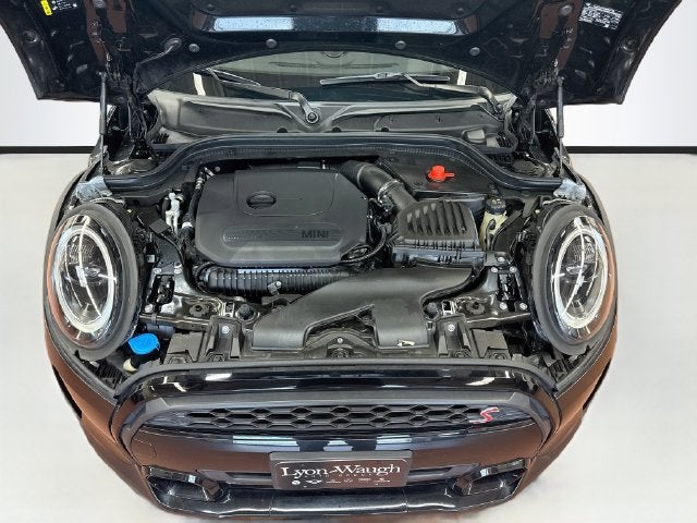 2024 MINI HARDTOP 4 DOOR Iconic