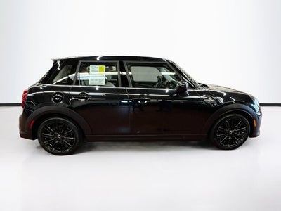 2024 MINI HARDTOP 4 DOOR Iconic