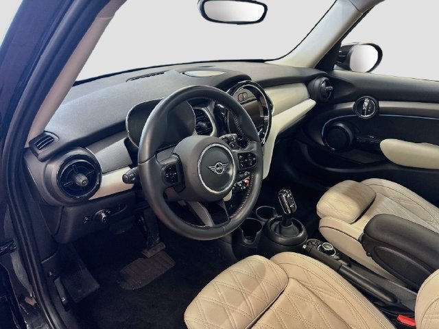 2024 MINI HARDTOP 4 DOOR Iconic