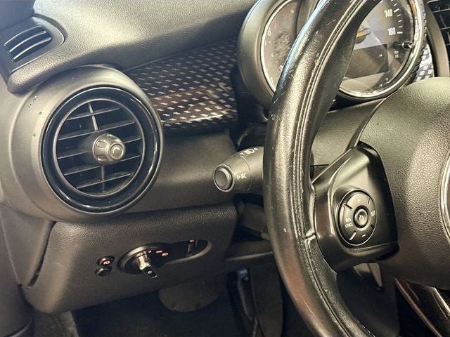 2017 MINI CONVERTIBLE Base