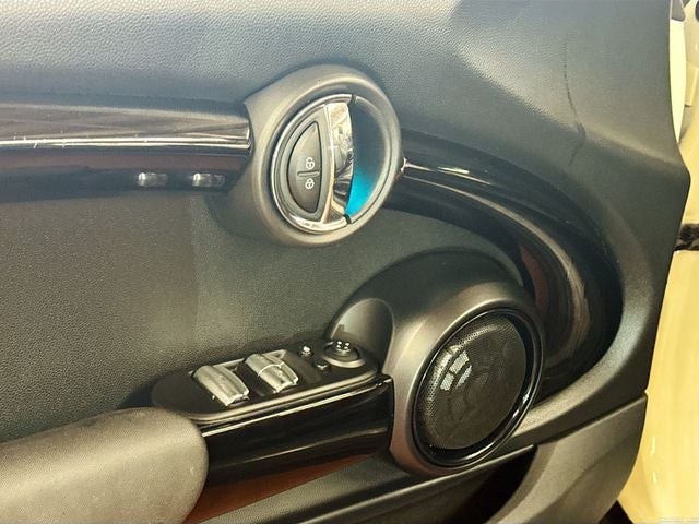 2017 MINI CONVERTIBLE Base