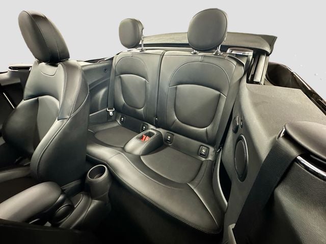 2017 MINI CONVERTIBLE Base