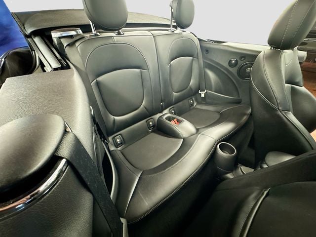 2017 MINI CONVERTIBLE Base