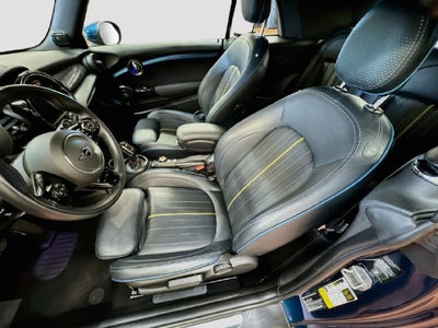 2021 MINI CONVERTIBLE Iconic