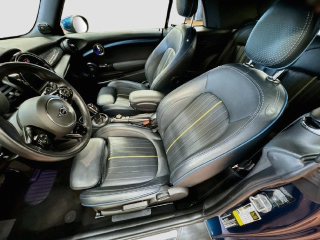2021 MINI CONVERTIBLE Iconic