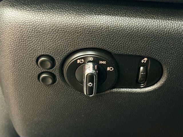 2018 MINI HARDTOP 4 DOOR Base