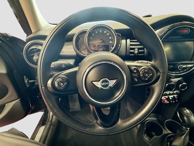 2018 MINI HARDTOP 4 DOOR Base