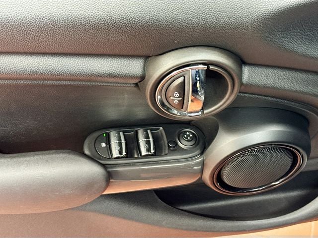 2018 MINI HARDTOP 4 DOOR Base