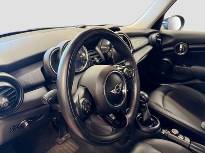 2018 MINI HARDTOP 4 DOOR Base
