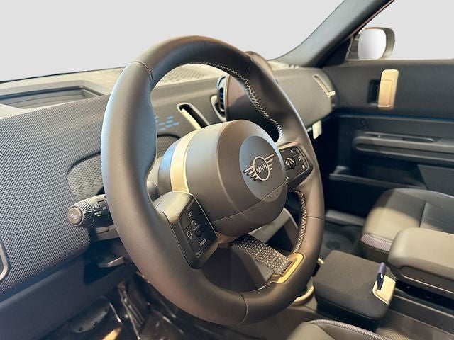 2027 MINI COUNTRYMAN SIGNATURE PLUS