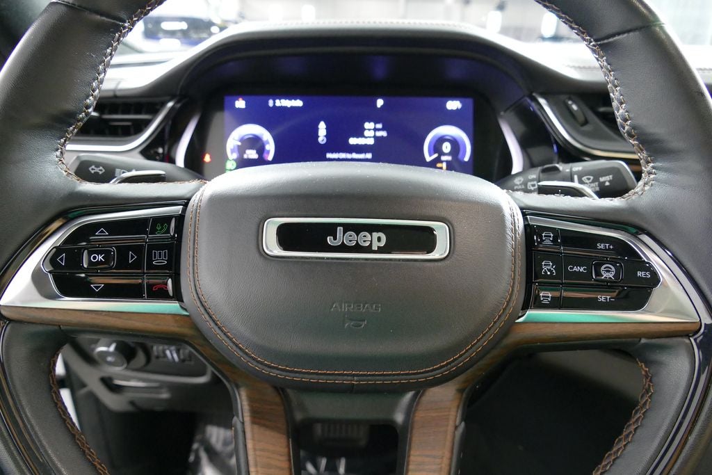 2023 Jeep Grand Cherokee Summit