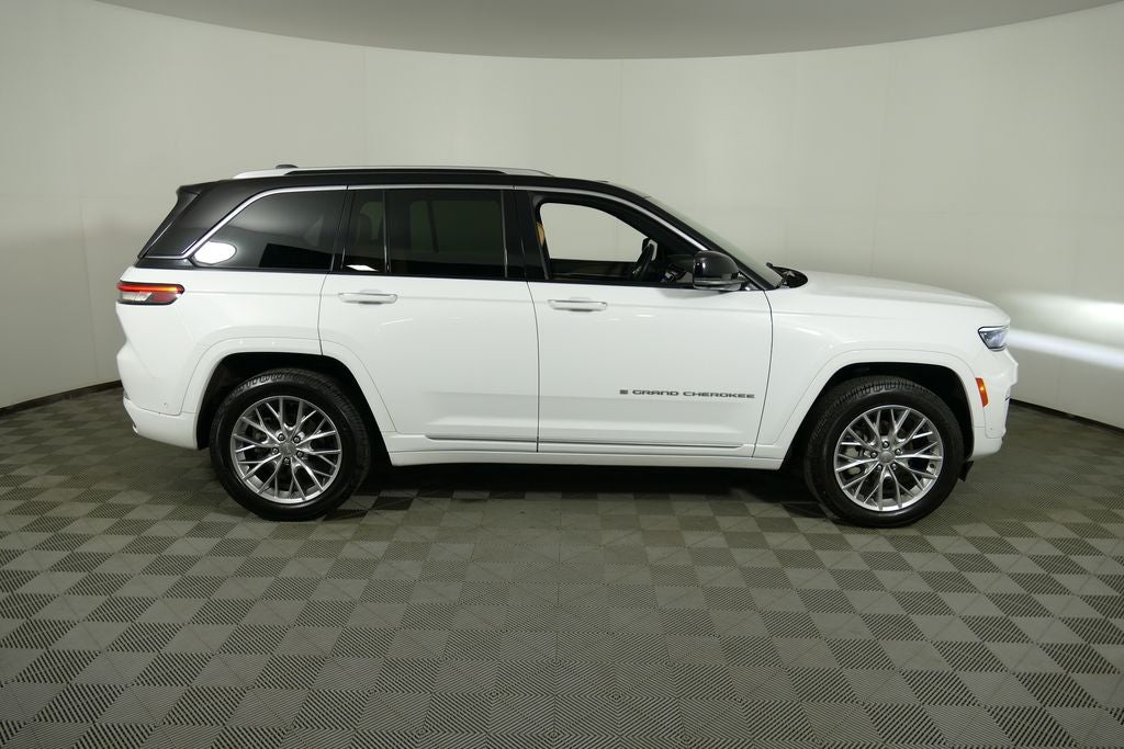 2023 Jeep Grand Cherokee Summit