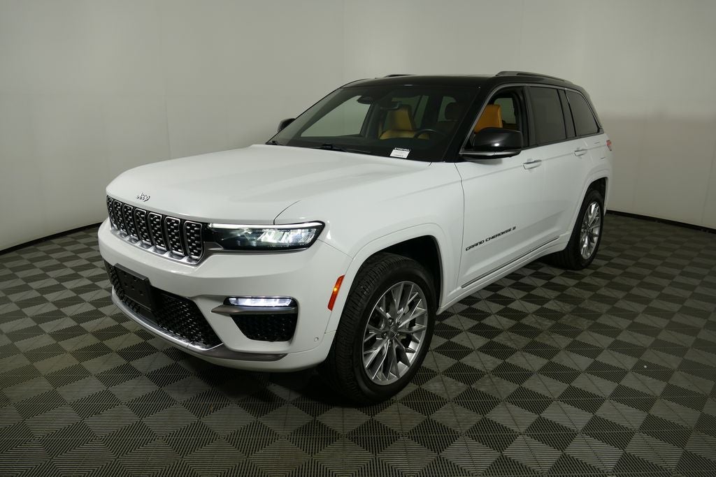 2023 Jeep Grand Cherokee Summit