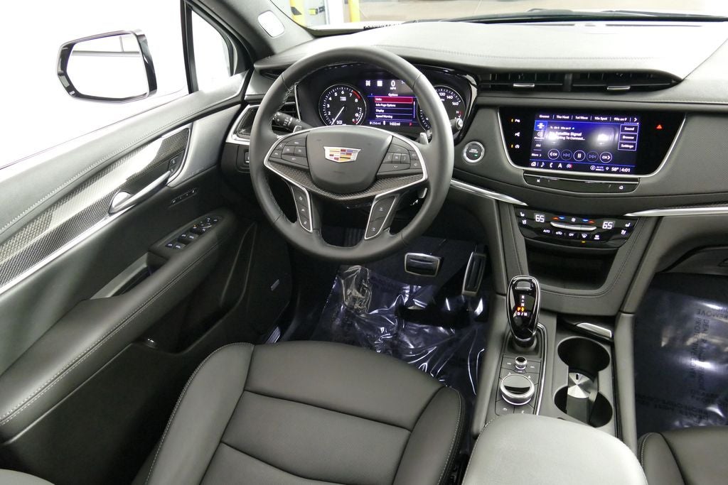2025 Cadillac XT5 Sport