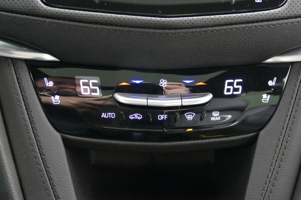 2025 Cadillac XT5 Sport