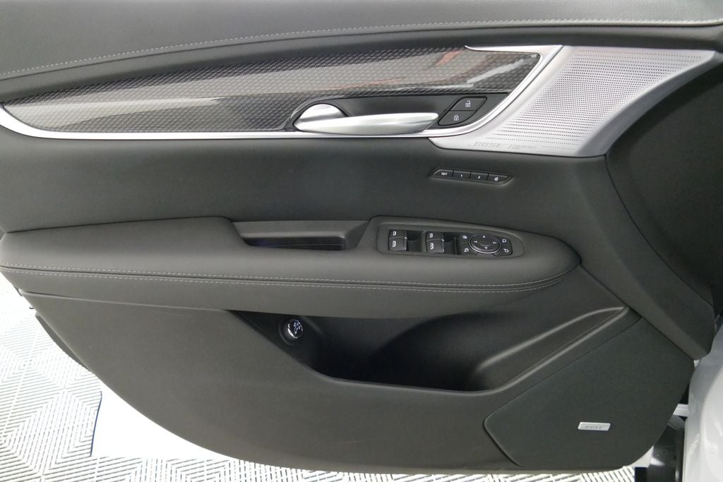 2025 Cadillac XT5 Sport