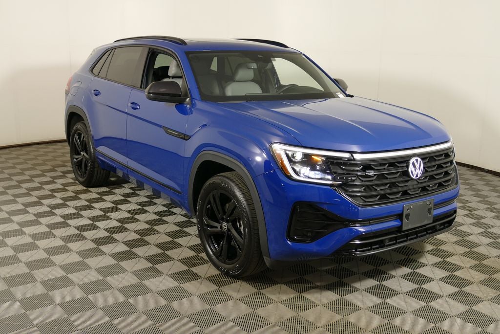 2025 Volkswagen Atlas Cross Sport 2.0T SEL R-Line Black