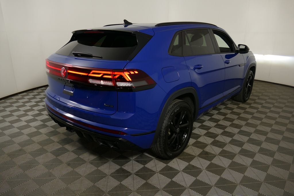 2025 Volkswagen Atlas Cross Sport 2.0T SEL R-Line Black