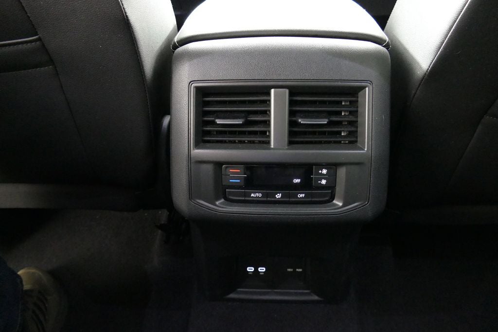 2023 Volkswagen Atlas SEL