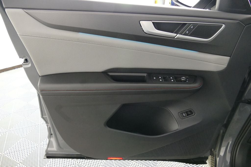 2024 Volkswagen Atlas 2.0T Peak Edition SE w/Technology