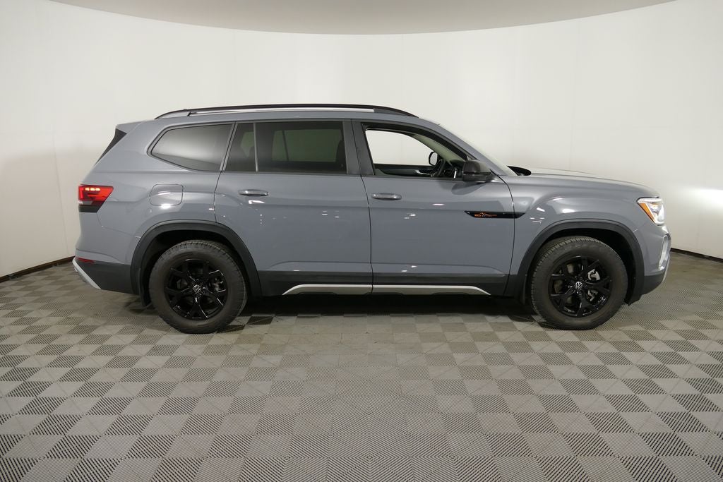 2024 Volkswagen Atlas 2.0T Peak Edition SE w/Technology
