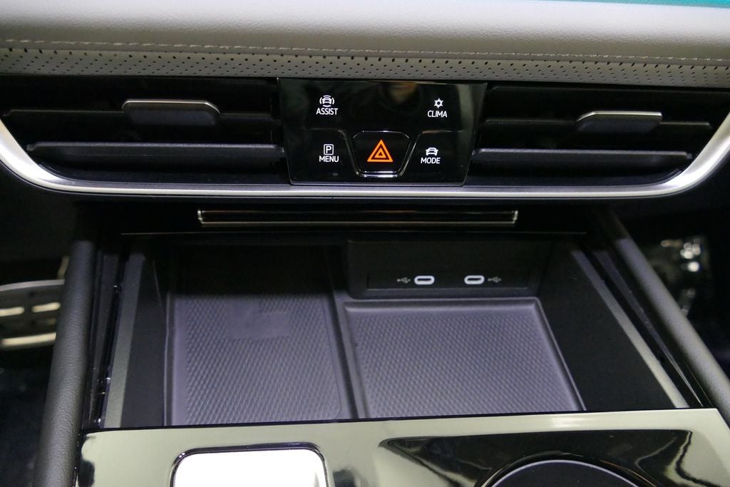 2024 Volkswagen Atlas 2.0T Peak Edition SE w/Technology