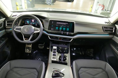 2024 Volkswagen Atlas 2.0T Peak Edition SE w/Technology