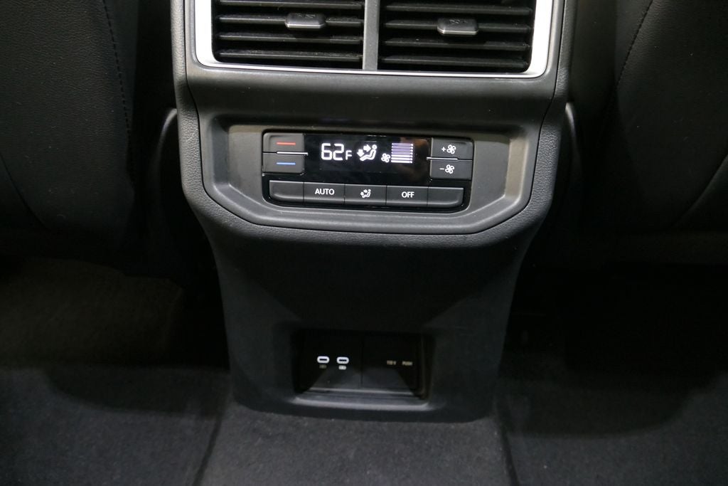 2024 Volkswagen Atlas 2.0T Peak Edition SE w/Technology
