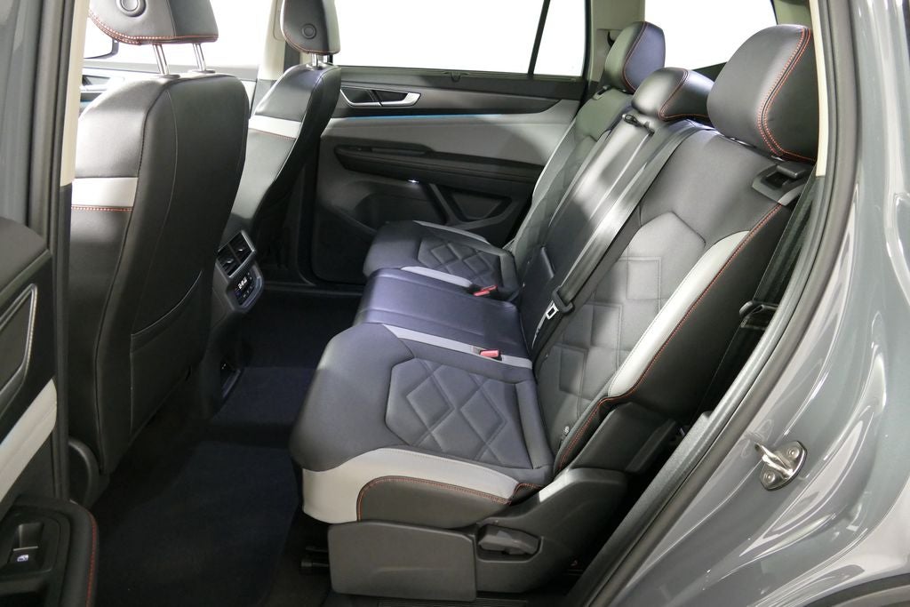 2024 Volkswagen Atlas 2.0T Peak Edition SE w/Technology