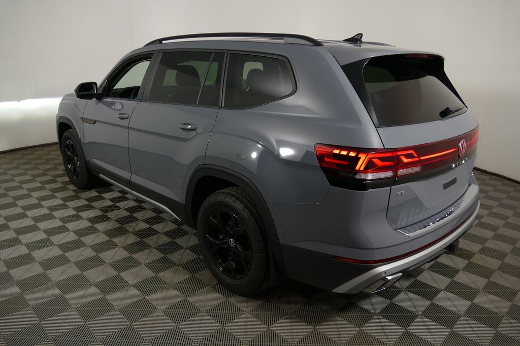 2024 Volkswagen Atlas 2.0T Peak Edition SE w/Technology