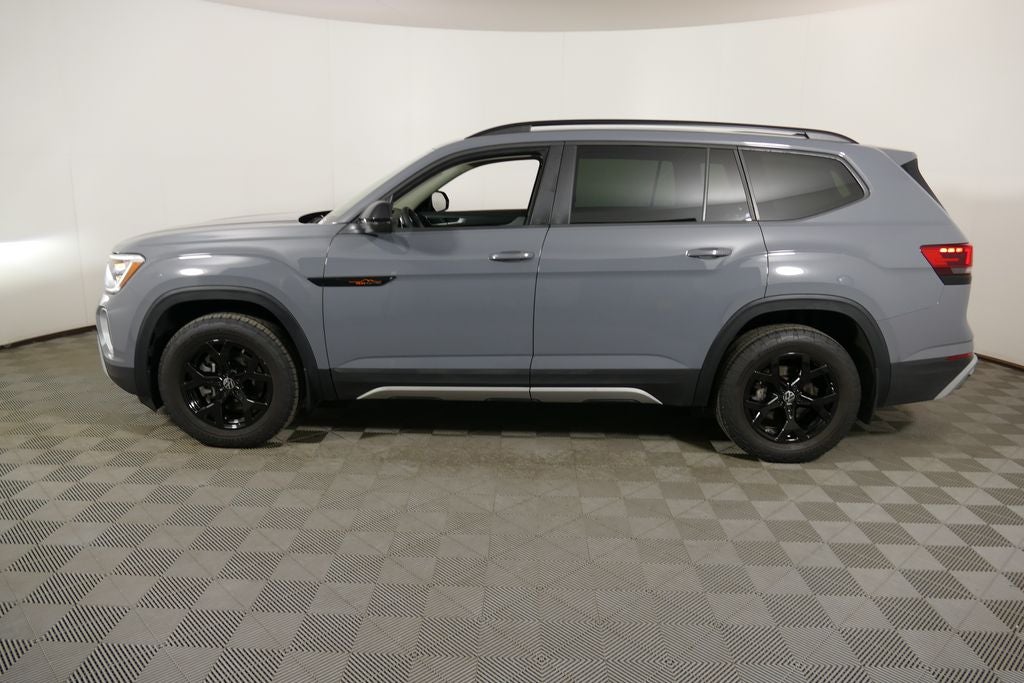 2024 Volkswagen Atlas 2.0T Peak Edition SE w/Technology