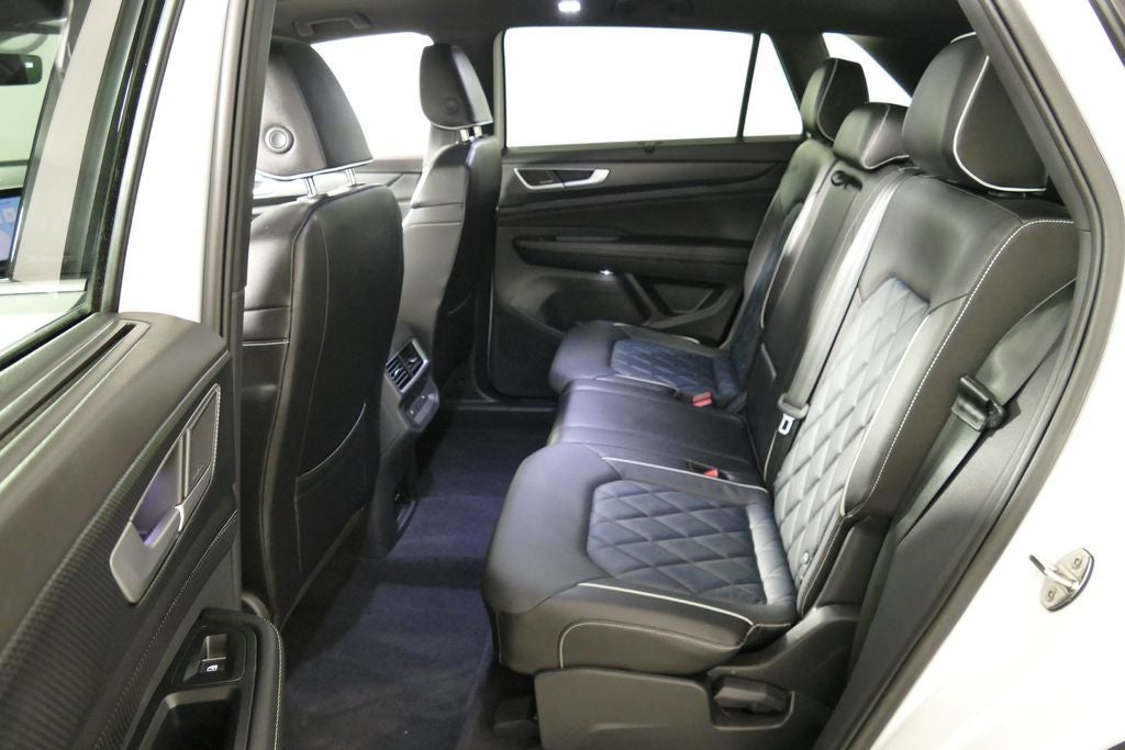 2024 Volkswagen Atlas Cross Sport 2.0T SEL Premium R-Line