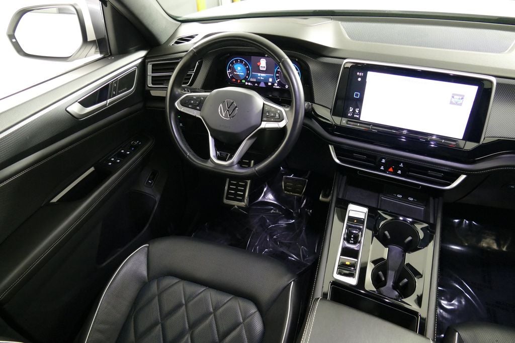 2024 Volkswagen Atlas Cross Sport 2.0T SEL Premium R-Line