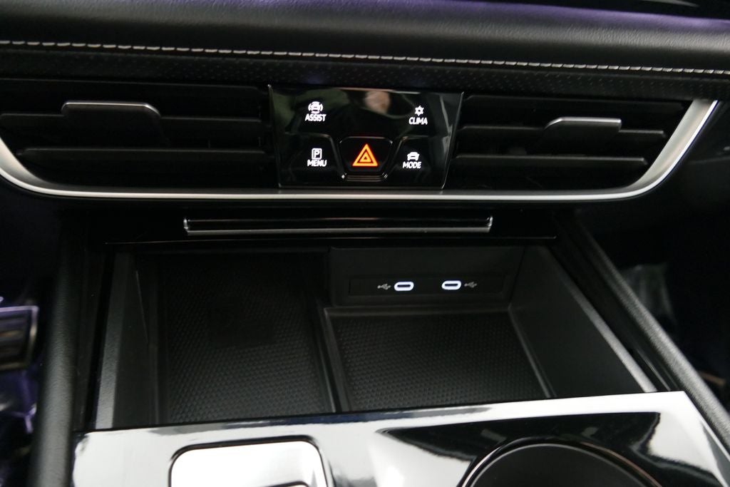 2024 Volkswagen Atlas Cross Sport 2.0T SEL Premium R-Line
