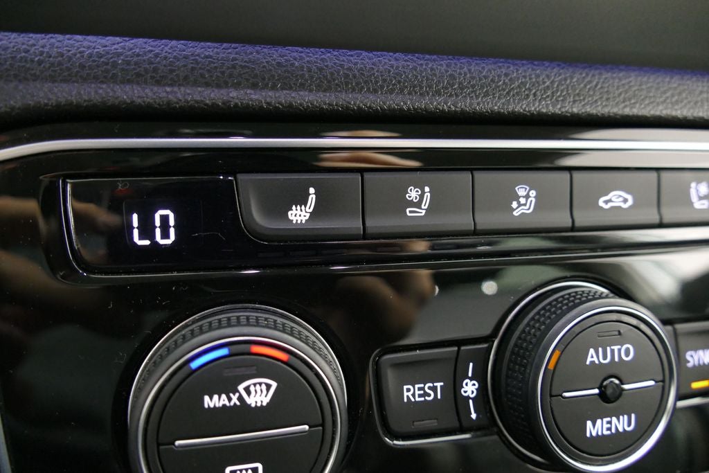 2022 Volkswagen Atlas 3.6L V6 SEL Premium R-Line