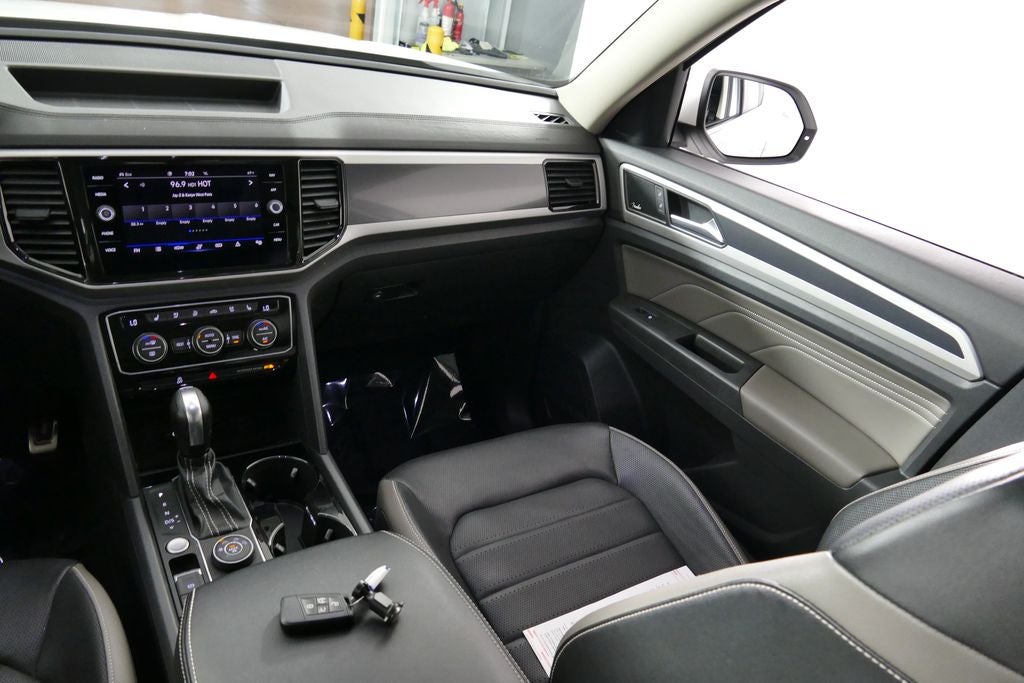 2022 Volkswagen Atlas 3.6L V6 SEL Premium R-Line