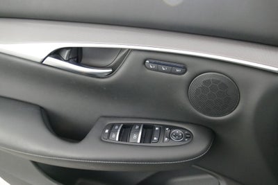 2023 INFINITI QX50 LUXE