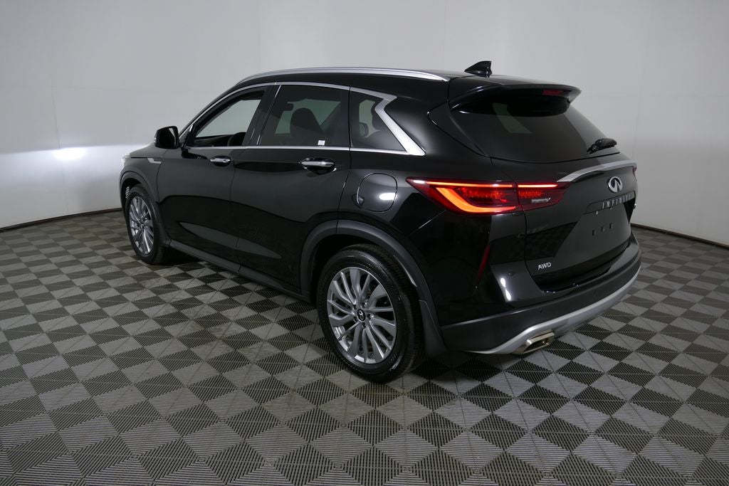 2023 INFINITI QX50 LUXE